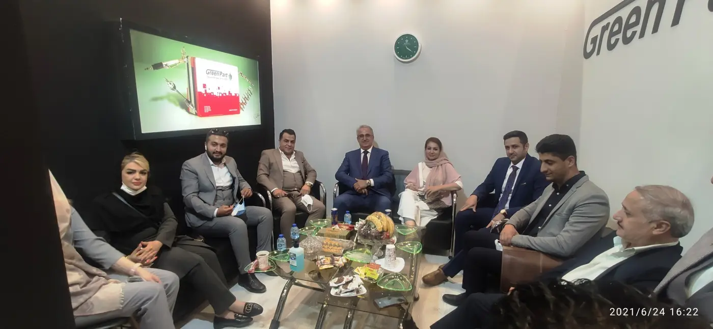 گفت‌وگو با صاحبان و فعالان صنعت